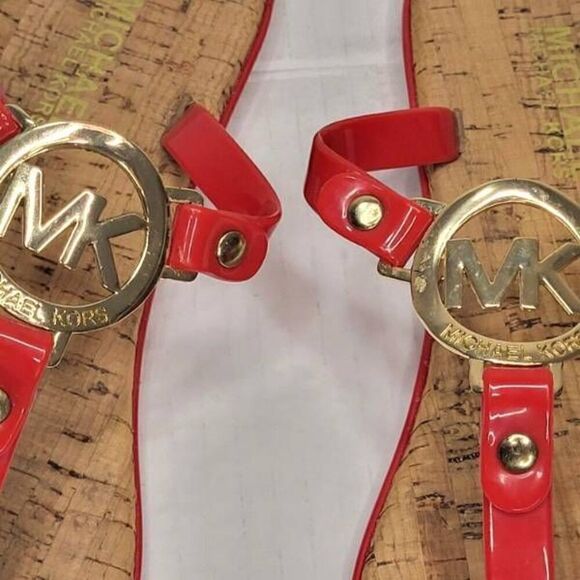 Michael Kors Jelly Flip Flop Sandals W/ MK Logo Charm & Cork Footbed SZ 6 RED - Picture 4 of 5